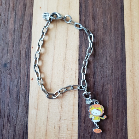 Hello Kitty Leo Zodiac chain link bracelet - Picture 6 of 11